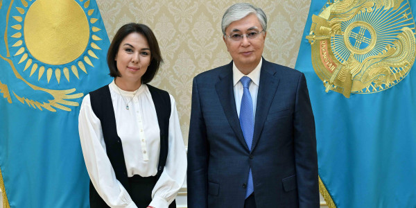 Мемлекет басшысы Бала құқықтары жөніндегі уәкіл Аружан Саинді қабылдады