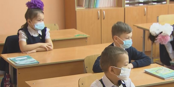 &laquo;Букварь&raquo; и &laquo;Әліппе&raquo; вновь возвращаются к  первоклассникам