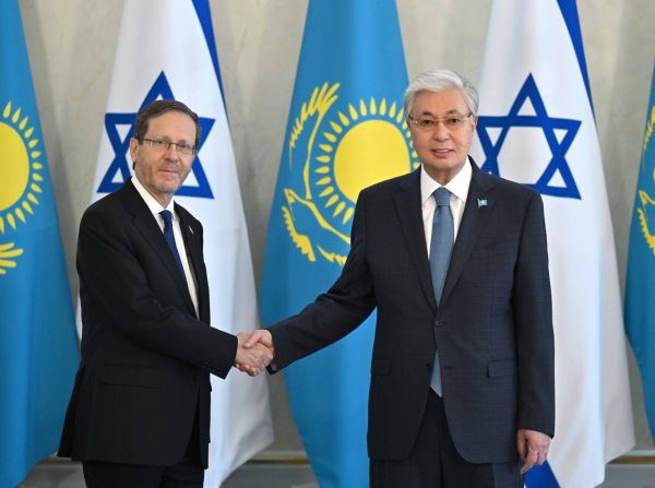 Касым-Жомарт Токаев и Ицхак Герцог провели встречу в узком составе