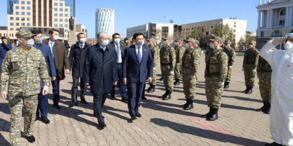 К.Токаев встретился с призванными военнослужащими