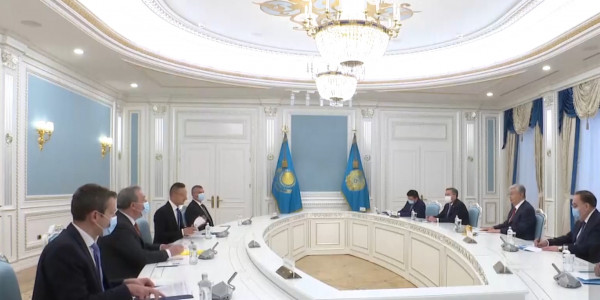 Президент РК принял министра внешнеэкономических связей и иностранных дел Венгрии