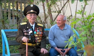 &laquo;Жеңіске құрмет!&raquo; шарасы аясында шымкенттік майдангерге құрмет көрсетілді