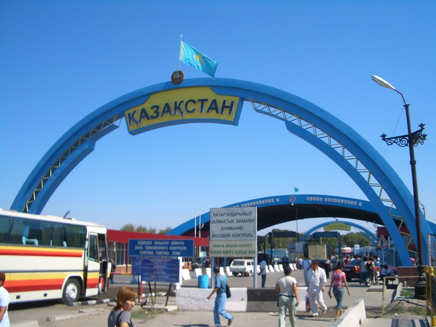 На казахстанско-российской границе пресечен провоз крупной партии овечьих шкур