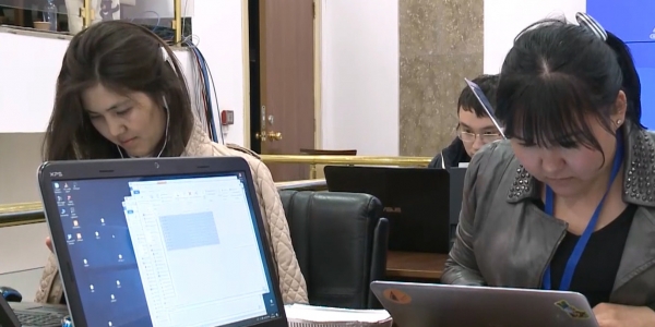 Итоговая явка казахстанцев на выборы составила 77,4 процента