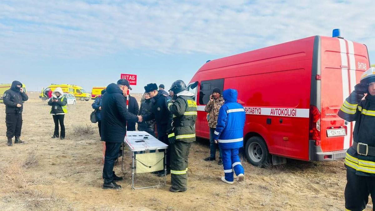 Пассажирский самолёт разбился вблизи Актау