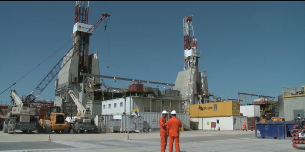 В Туркменистане открыли завод по производству бензина из газа