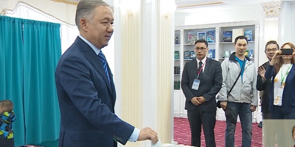 &nbsp;Мәжіліс төрағасы Нұрлан Нығматулин дауыс берді