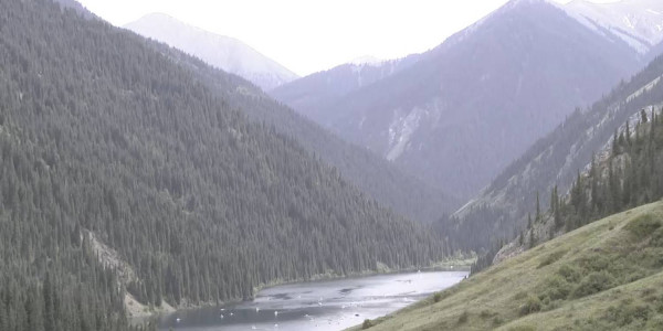 Чем привлекает туристов село Саты?