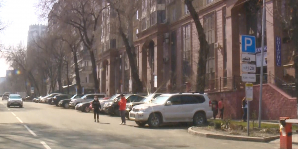 В Алматы оцепили жилой комплекс из-за заболевшего коронавирусом