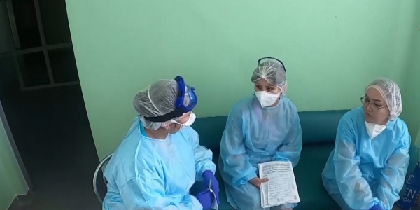 В каких условиях находятся пациенты на карантине