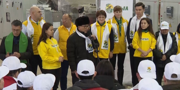 Кандидаты от партии &laquo;Ауыл&raquo; посетили столичный электротехнический завод