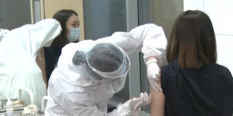 Из-за нехватки доз «Спутник V» приостановлена вакцинация в Алматы