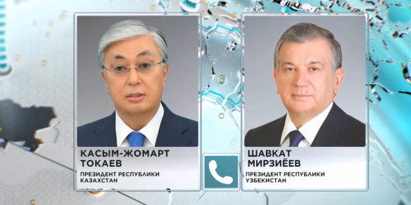 Касым-Жомарт Токаев переговорил с Шавкатом Мирзиёевым