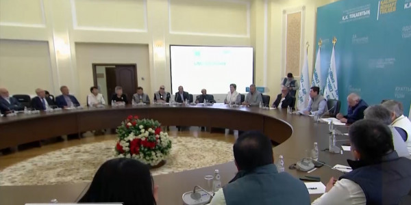 Члены РОШ Токаева встретились с аграриями и молодёжью