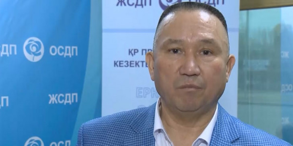 Астанада Әуесбаев құрылысшылармен кездесті