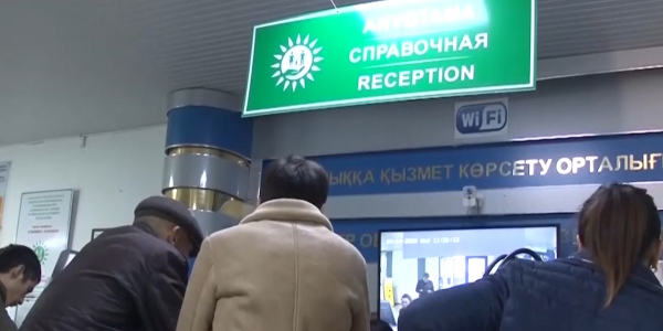 Өлгендердің тізімінде тұрған ер адам жеке куәлігін ала алмай жүр