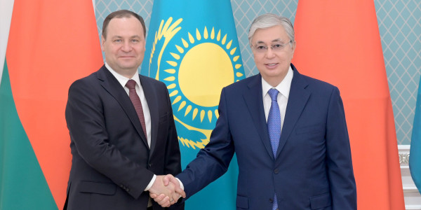 Касым-Жомарт Токаев принял премьер-министра Беларуси Романа Головченко