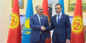 Укрепление межпарламентского сотрудничества обсудили Маулен Ашимбаев и Нурланбек Шакиев