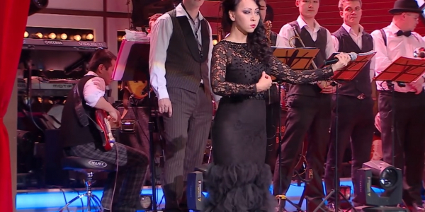 Айгүл Иманбаева залды күлкіге қарық қылды