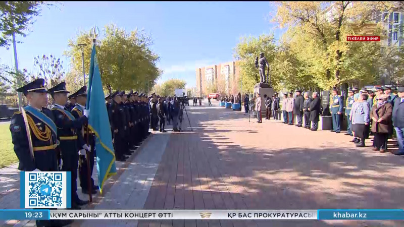 Астанада ТЖМ қатысуымен құтқарушылар мемориалына гүл шоқтары қойылды