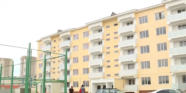 Чиновники были пойманы за получение бесплатных квартир из жилфонда в Талдыкоргане