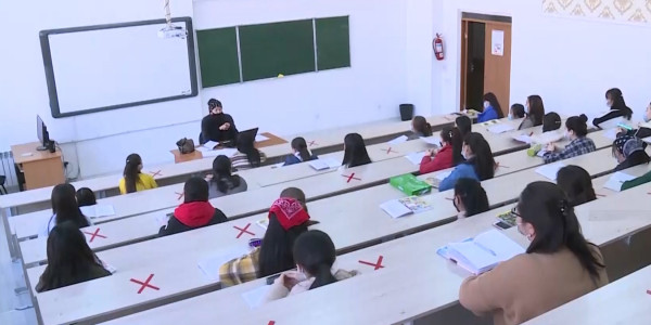 Тараздық 300 студент оқудан шығарылды