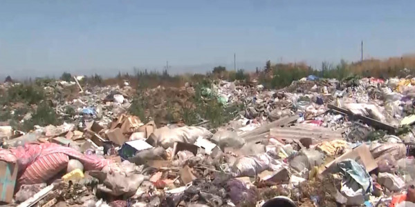 Из-за стихийной свалки задыхаются жители в Алматинской области