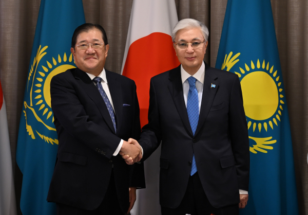 Президент Mitsui компаниясы директорлар кеңесінің төрағасы Тацуо Ясунагамен кездесті