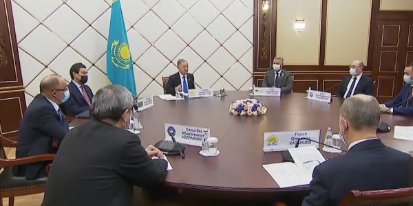 Непарламентские партии приняли участие в межпартийном совете при Мажилисе