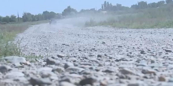 Жамбыл облысына қарасты Ерназар ауылының тұрғындары жол азабын тартып отыр