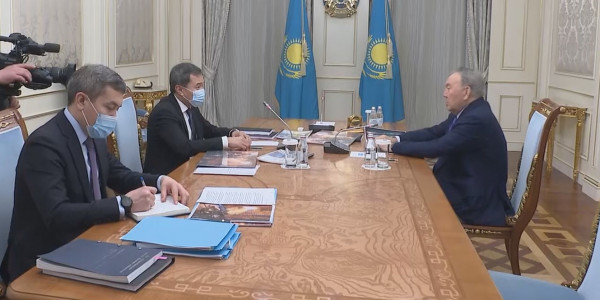 Нұрсұлтан Назарбаев Ақан Сатаевты қабылдады