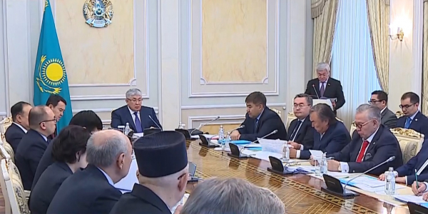 Утвержден план по проведению юбилеев Абая Кунанбаева и Аль-Фараби