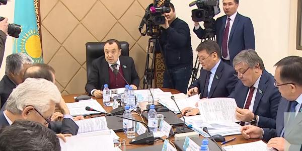 Сенаторы обсудили вопрос газификации Байконура