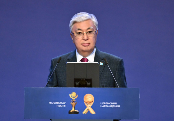 Тоқаев &laquo;Алтын сапа&raquo; және &laquo;Парыз&raquo; сыйлықтарының лауреаттарын марапаттау рәсімінде сөз сөйледі