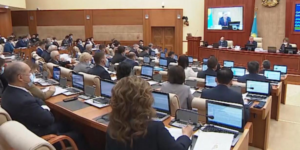 В Мажилисе обсудили законопроект о закупках в квазигоссекторе