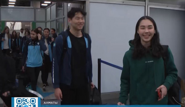 Су спортынан алтын жүлдегерлер елге оралды