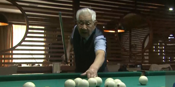 Алматинские пенсионеры провели турнир по бильярду