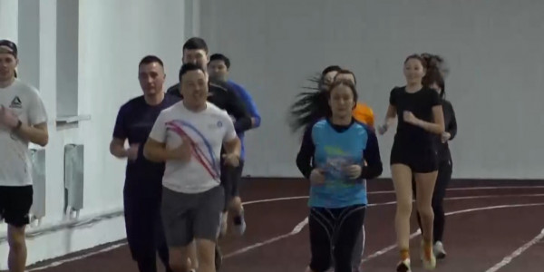 Челлендж &laquo;Бегу до Нового года&raquo; объединил спортсменов