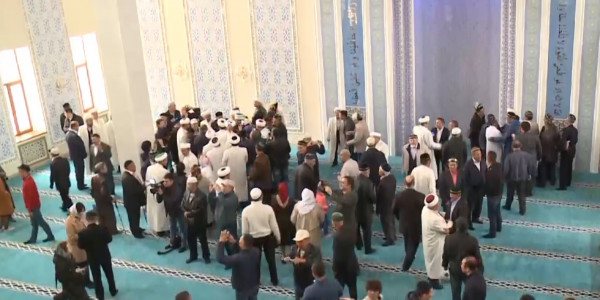 Верховный муфтий Казахстана призвал приостановить продажу алкоголя в священный месяц Рамазан