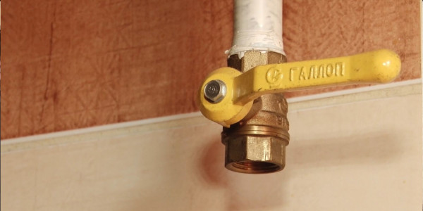 Три года ждут обещанный газ жители актауских новостроек