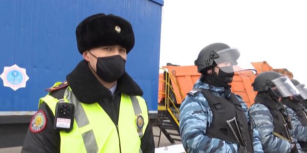 Президенту показали, как будут работать блокпосты в период карантина