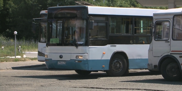 Өскемендегі кейбір қоғамдық көліктердегі жеңілдік жойылды