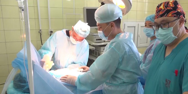 Семейлік дәрігерлер сүт безінің қатерлі ісігіне операция жасайды