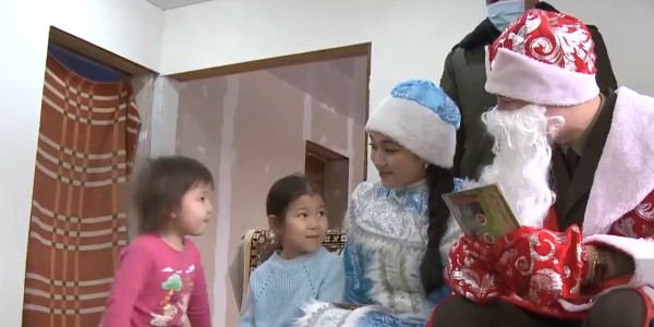 Уроки пожарной безопасности от Деда Мороза и Снегурочки прошли в Кокшетау