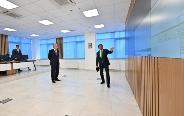 Қ. Тоқаев суперкомпьютерді іске қосу рәсіміне қатысты