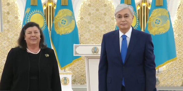 Президент принял верительные грамоты от послов дружественных стран