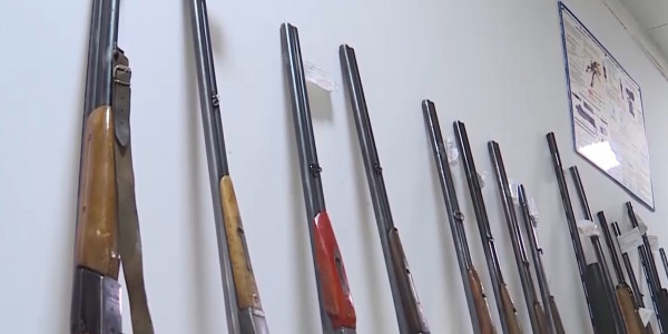 Казахстанцы сдали в полицию 951 единицу оружия