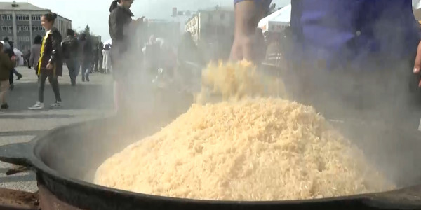 Шымкентте мейрамханалар әз Наурызға орай ұлттық тағамдар дайындап жарысты