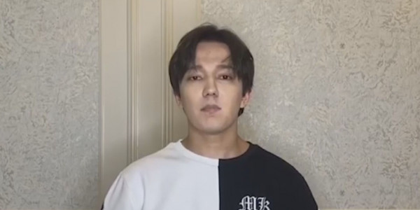 Димаш Кудайберген поздравил казахстанцев с Днём государственных символов