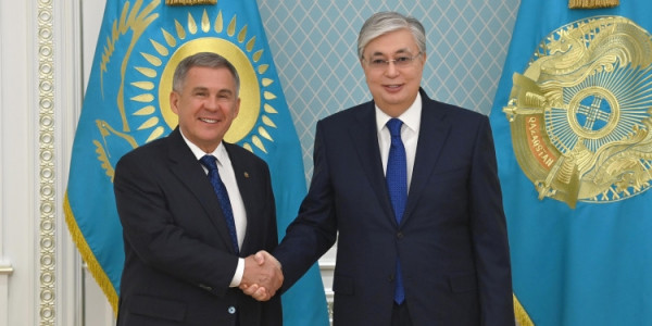 Мемлекет басшысы Қасым-Жомарт Тоқаев Татарстан Президенті Рустам Миннихановты қабылдады